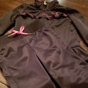 Super cute sweat suit
